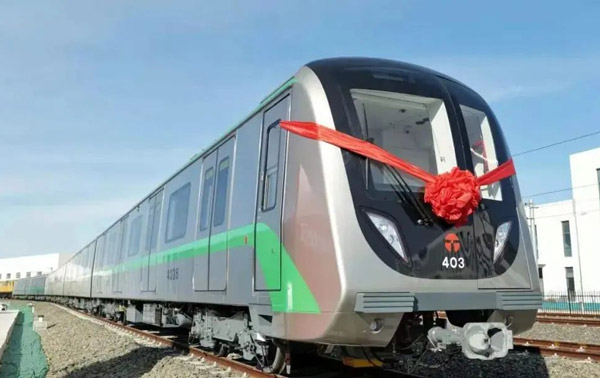 ����е���4���߱���