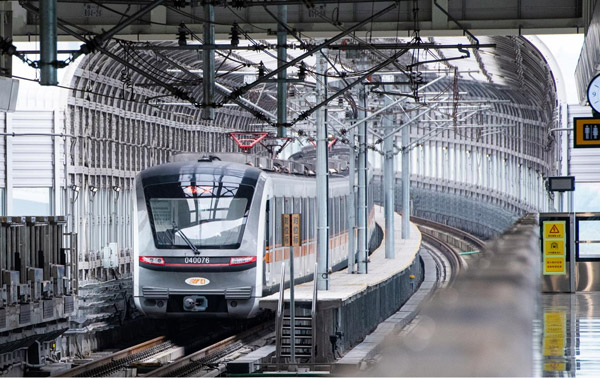 �������4����